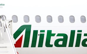 Alitalia recebe empréstimo de 600 milhões de euros para continuar a voar