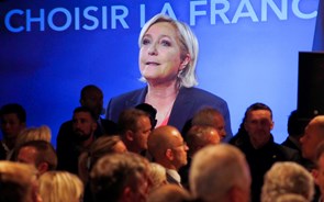 Marine Le Pen reeleita presidente da Frente Nacional