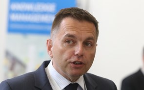 Ministro eslovaco das Finanças diz que FMI vai participar no resgate à Grécia