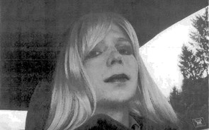 Chelsea Manning libertada sete anos após divulgar documentos à Wikileaks