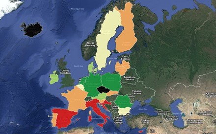 Desemprego na Zona Euro recua para mínimo de oito anos