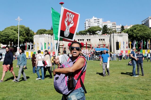 Pré-avisos de greve sobem 23% nas empresas públicas e privadas