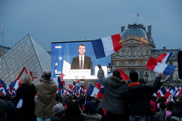 Macron abre a porta à entrada dos conservadores na sua lista para as legislativas