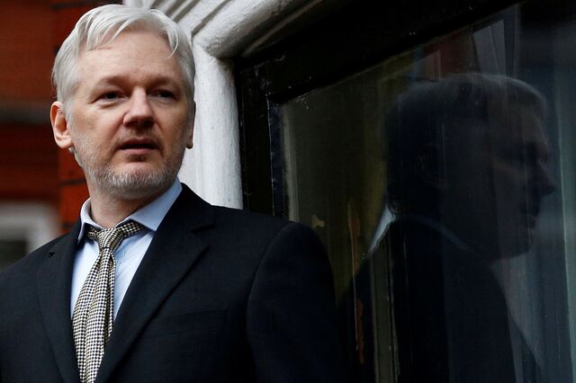 Assange quer cooperar com Suécia para evitar extradição para EUA
