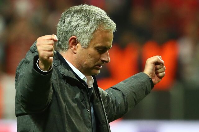 Manchester United de José Mourinho conquista Liga Europa