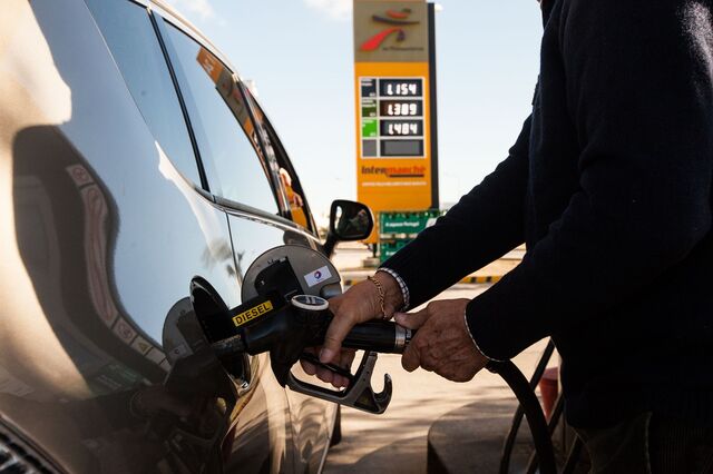 Preço da gasolina vai baixar para mínimo de dois anos