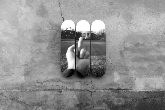 Uma prancha de Skate contra Trump