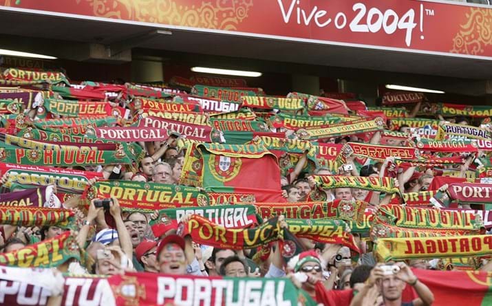 2004: Portugal organizou o Euro mas os gregos ganharam