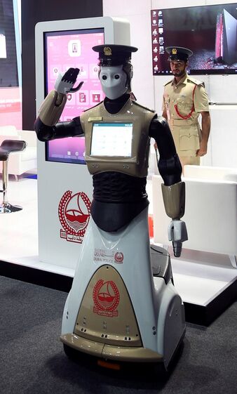 robot emirados árabes unidos robô
