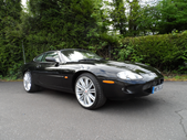 2000 Jaguar XK-R Sports. Estimativa de 10.500 a 12.500 libras.