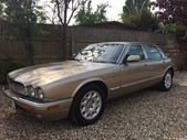 2002 Jaguar XJ8 Executive. Estimativa entre cinco e sete mil libras.