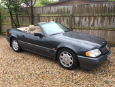 1995 Mercedes-Benz 320 SL. Estimativa de cinco a sete mil libras.