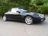 2003 Alfa Romeo Spider JTS Lusso. Estimativa de cinco a sete mil libras.