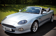 2001 Aston Martin DB7 Vantage Volante. Estimativa de 30 a 35 mil libras.