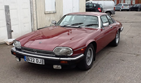 1990 Jaguar XJ-S HE. Estimativa de sete a nove mil libras.