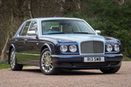 2004 Bentley Arnage R Mulliner Level II. Estimativa de 30 a 40 mil libras.