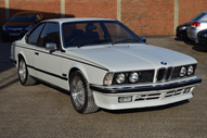 1985 BMW 635 CSi. Estimativa de 11 a 14 mil libras.