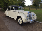 1954 Riley RME 1.5 litre. Estimativa de oito a dez mil libras.