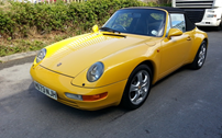 1995 Porsche 911 (993) Carrera Cabriolet. Estimativa de 38 a 44 mil libras.