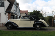 1949 Daimler DB18 Drophead Coupé. Estimativa de 15 a 17 mil libras.