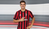 André Silva foi transferido do Porto para o AC Milan por 38 milhões de euros. Marcou o terceiro golo de Portugal frente à Nova Zelândia. No Transfermarket está avaliado em 16 milhões.