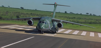 KC-390 Embraer avião