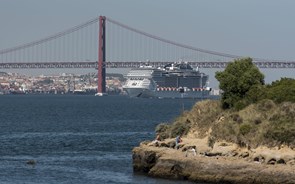 Maior cruzeiro de 2017 escala Lisboa na viagem inaugural