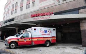 Várias pessoas baleadas em hospital de Nova Iorque