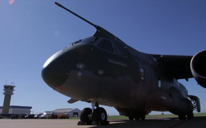 KC-390 Embraer avião