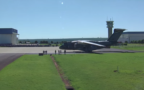 KC-390 Embraer avião