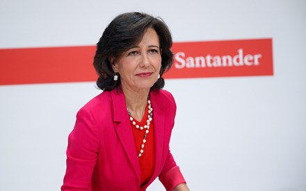 Santander paga indemnizações até 250 mil euros aos trabalhadores com mais de 50 anos em Espanha que rescindam