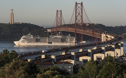 Fotogaleria: O Meraviglia passou por Lisboa na viagem inaugural