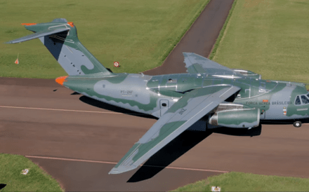 João Gomes Cravinho: Compra de cinco aviões KC-390 em fase 'pré-final de negociação'