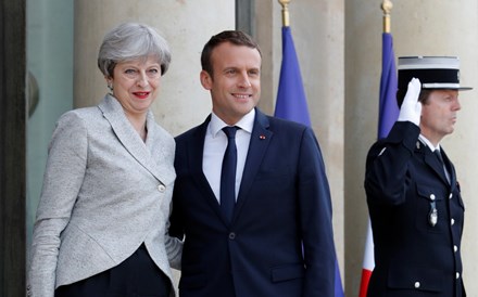 Macron também abre as portas ao Reino Unido se britânicos recuarem no Brexit  