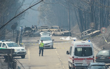 Apoio das Forças Armadas 'ficou aquém do desejável' nos incêndios de Outubro