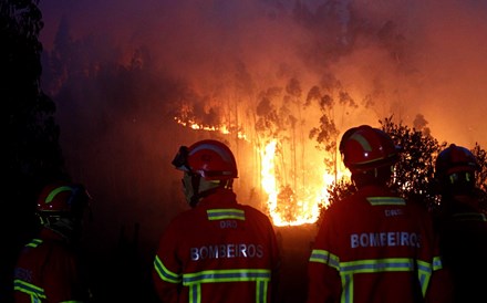 Incêndio destruiu seminário de Santa Teresinha, em Felgueiras