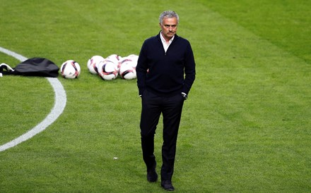 Mourinho acusado de lesar fisco espanhol em 3,3 milhões