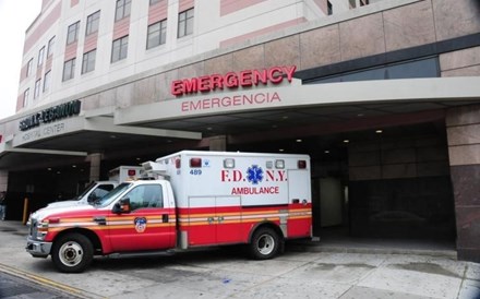 Várias pessoas baleadas em hospital de Nova Iorque