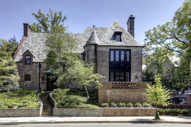 Família Obama compra nova casa por 8 milhões de dólares 