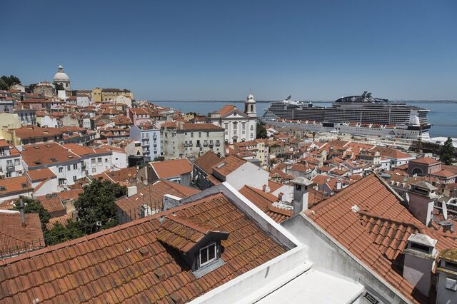 Segurança e vantagens fiscais põem população estrangeira a crescer