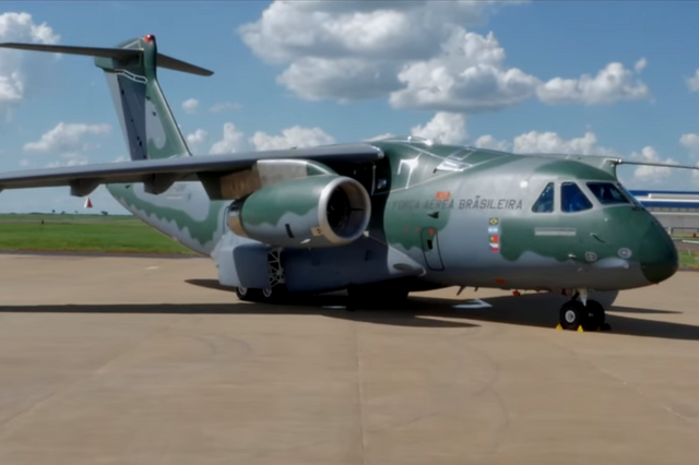 Governo está a concluir negociações com a Embraer para a compra da aeronave KC-390