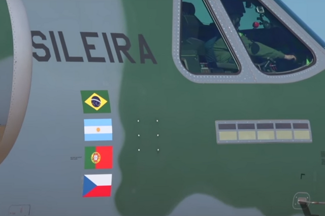 Boeing desiste de acordo com brasileira Embraer