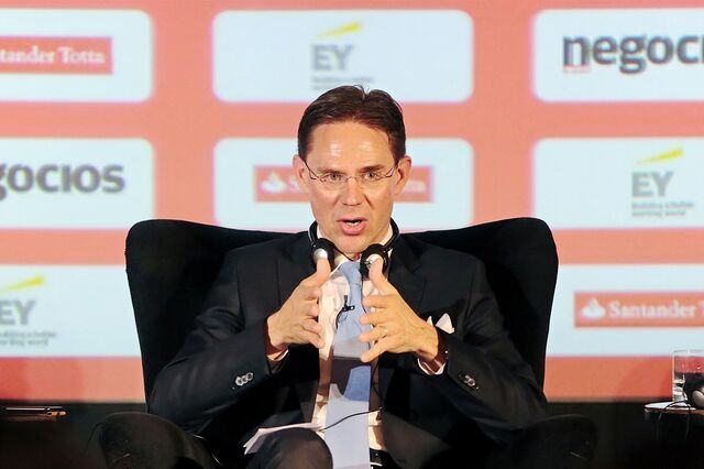 Katainen: 'Usem os tempos positivos para fortalecer a sociedade'