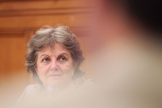 Elisa Ferreira: “Não vejo conflito de interesses” em recrutar quadros nas auditoras