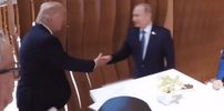 trump putin aperto mão