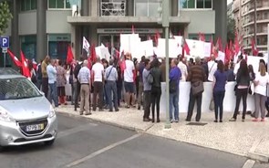Trabalhadores da hotelaria e turismo protestam por melhores condições laborais 