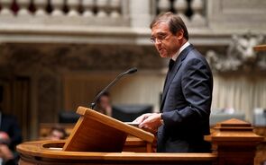 Passos: 'Caiu a máscara do fim da austeridade'