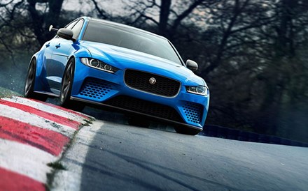 Jaguar Land Rover só produzirá carros eléctricos ou híbridos a partir de 2020