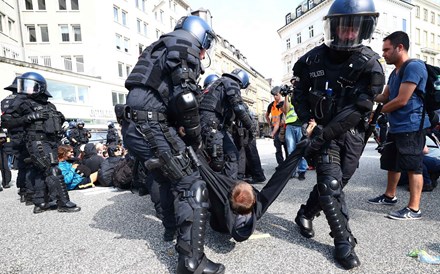 Número de detidos nos confrontos da cimeira do G20 sobe para 143