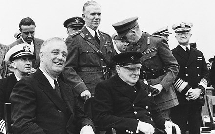 Churchill tentou encobrir plano nazi para convencer o Rei